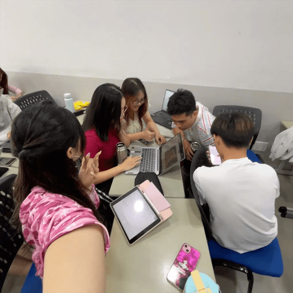 From Lecture Halls to Open Roads: The Startup Journey of 5 Sophomore Students